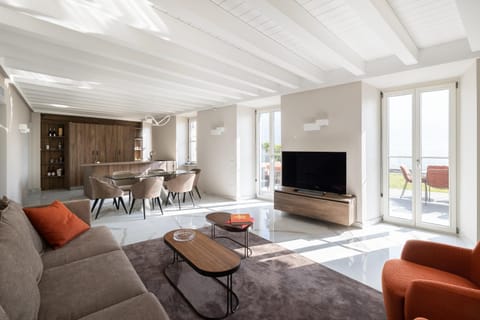 TV and multimedia, Living room