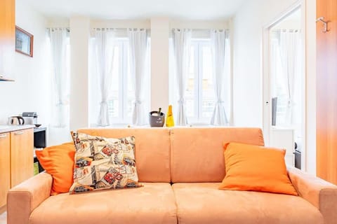 Guest Planet - Living Fortezza 27! Apartment in Sesto San Giovanni