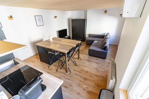 TV and multimedia, Dining area