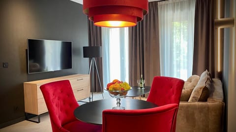 Living room, Seating area, Dining area