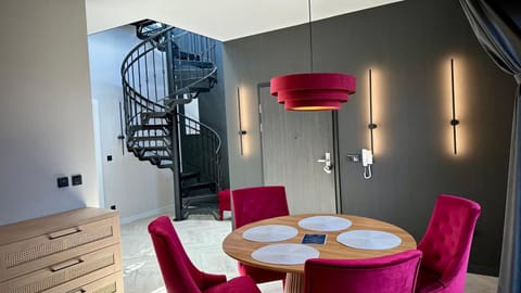 Living room, Seating area, Dining area