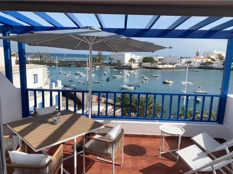 Natural landscape, View (from property/room), Balcony/Terrace, Seating area, Sea view