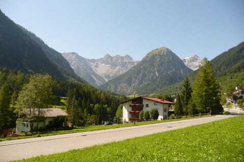 Haus Kella-Egg Bed and Breakfast in Brand