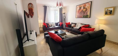 Communal lounge/ TV room, Living room, Seating area