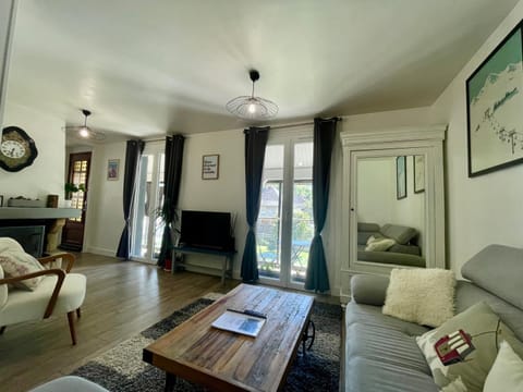 TV and multimedia, Balcony/Terrace, Living room