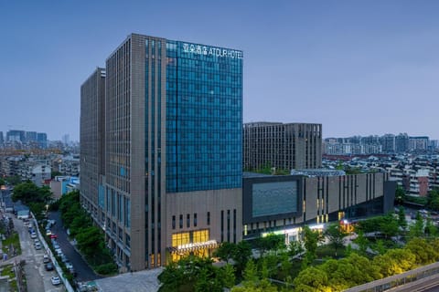 Property building, Location