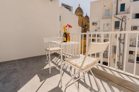 Property building, View (from property/room), Balcony/Terrace, Seating area