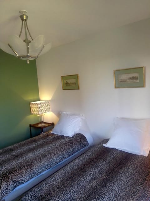 gîte les jardins d'esteban House in Normandy