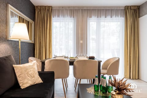 Living room, Decorative detail, Decorative detail, Seating area, Dining area, On site