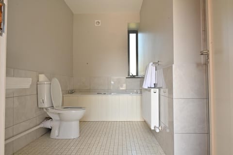 Upper Yard Borris House Farm Stay in County Kilkenny