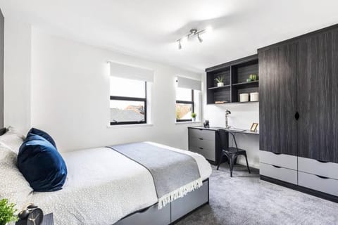 Luxury Apartment just minutes from Leeds City Centre & Uni Apartment in Leeds