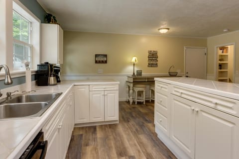 Dock and Screened Porch Lake of the Ozarks Getaway! House in Lake of the Ozarks