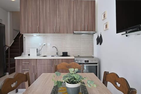 Seabreeze apartment in Palaio Faliro/ Netflix Apartment in Alimos