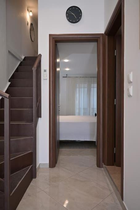 Seabreeze apartment in Palaio Faliro/ Netflix Apartment in Alimos