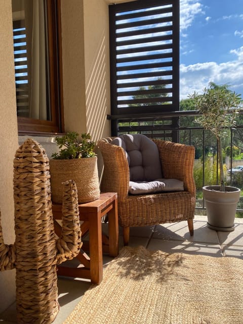 Escapade Uzétienne Cœur de ville et Parking Apartment in Uzes