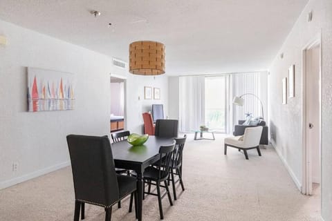 Amazing apartment on the beach Apartment in Hollywood Beach