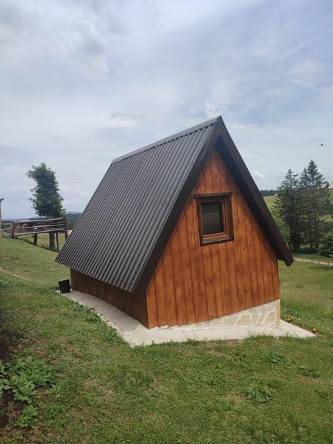 Cottage 1600 Bosaca Chalet in Montenegro