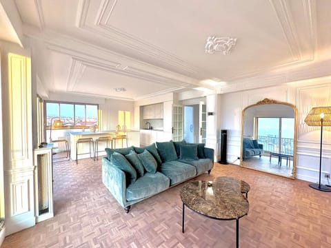 Côté Vieux Port - 105m2 - Port & Sea View Apartment in Marseille