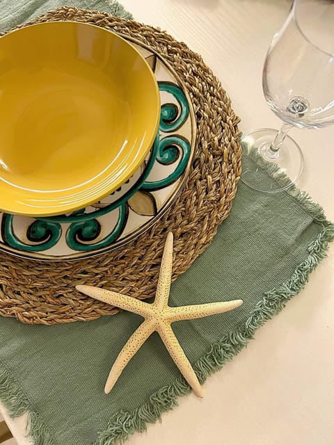 Decorative detail, Lunch