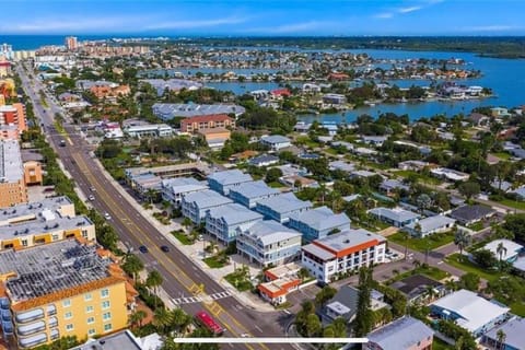 Neighbourhood, Location