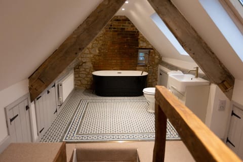 Cosy Country Townhouse in Woodstock House in West Oxfordshire District