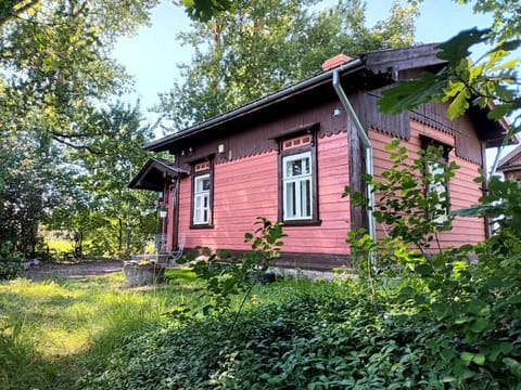Property building, Spring, Day, Natural landscape, Garden, Garden view