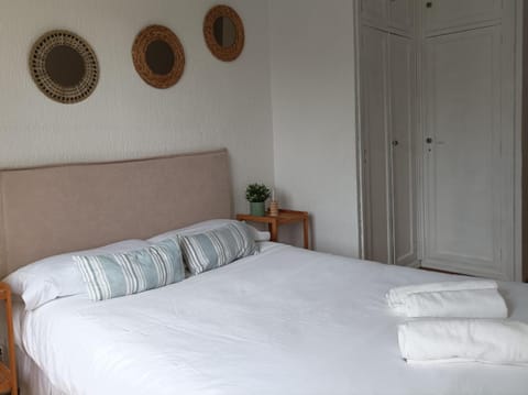Bed, Photo of the whole room, Bedroom, towels, wardrobe