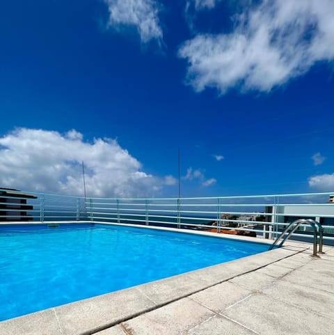 Day, Natural landscape, Pool view, Swimming pool