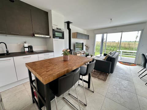 pet friendly, stove, kitchen