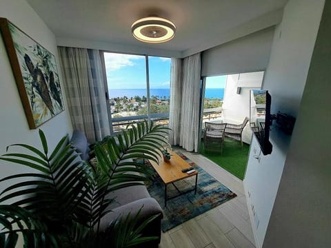 Communal lounge/ TV room, TV and multimedia, Sea view