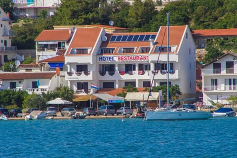 Facade/entrance, Beach