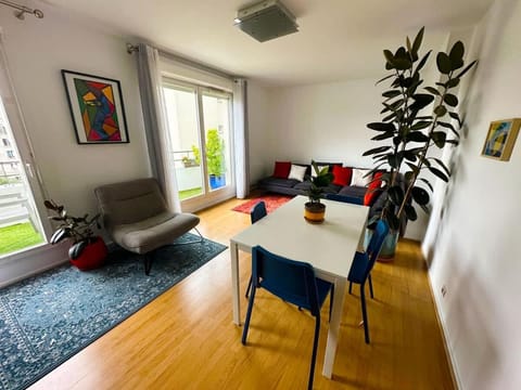 Le perchoir du stade by UTA HOUSE Apartment in Saint-Denis, France