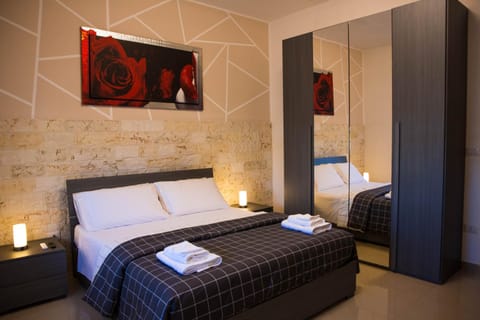 Bed, TV and multimedia, Bedroom, towels, wardrobe, washing machine, air conditioner