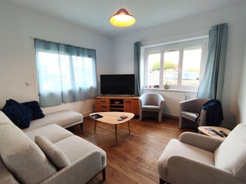 Maison à Perros-Guirec avec WiFi à 550m de la plage de Trestraou - FR-1-368-368 House in Perros-Guirec