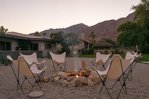 Pool and Mtn View! Designer Borrego Springs Hideaway House in Borrego Springs