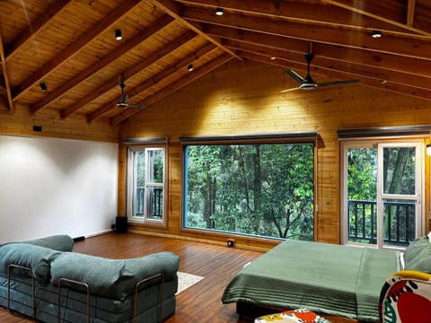 Bed, Seating area, Bedroom