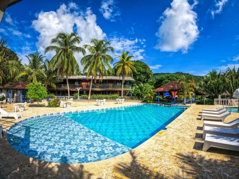 Swimming pool