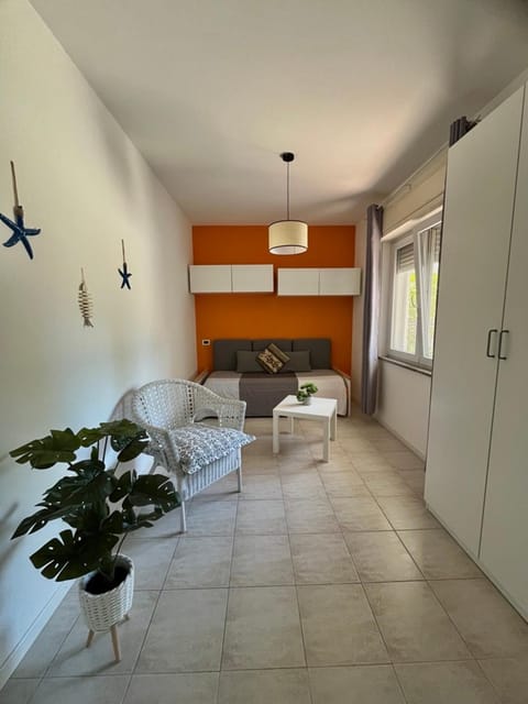 Living room, Garden view