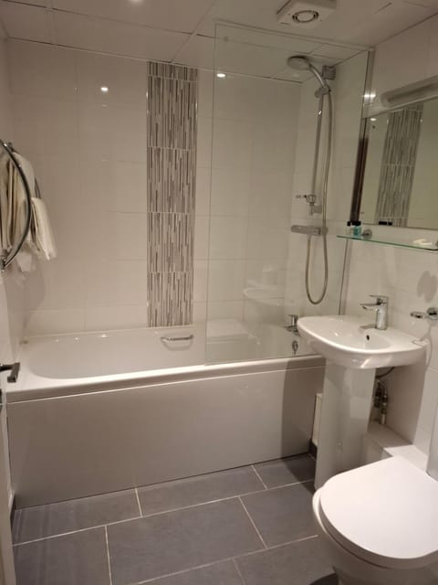 Borough Arms Hotel Hotel in Newcastle-under-Lyme