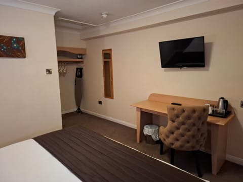 Borough Arms Hotel Hotel in Newcastle-under-Lyme