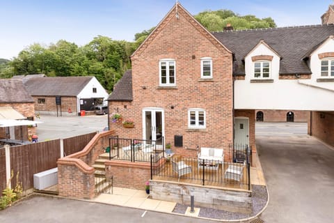 Property building, Patio