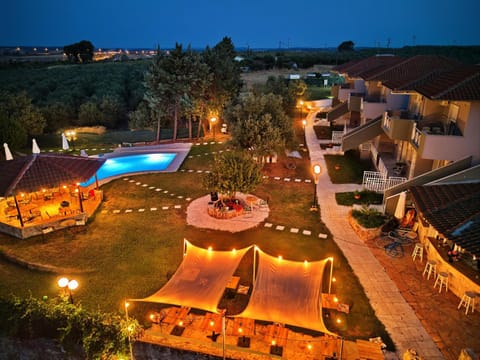 Garden, Living room, Lounge or bar, Swimming pool