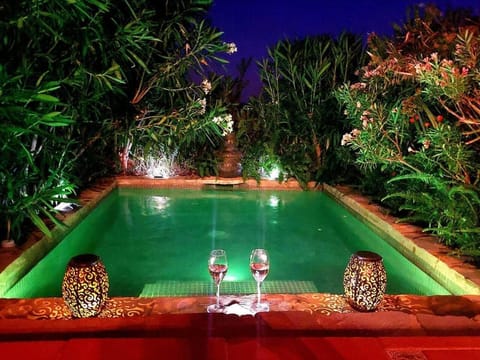 Swimming pool, Swimming pool