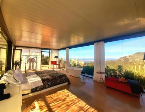 Stylish beautiful and exotic Oleandro glass Suite House in Costa del Sol