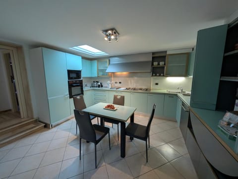 Kitchen or kitchenette, Dining area, dishwasher, oven, stove