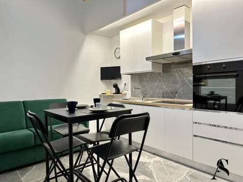 Kitchen or kitchenette, Living room, Dining area, pet friendly