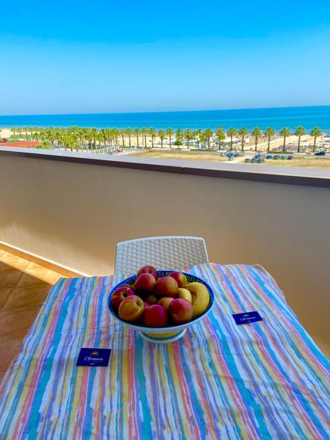 Day, Natural landscape, View (from property/room), Balcony/Terrace, Food and drinks, Beach, Sea view