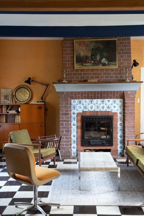 Living room, flat iron