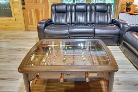 Riverfront Ellijay Cabin with Deck and Pool Access! Cabin in Ellijay