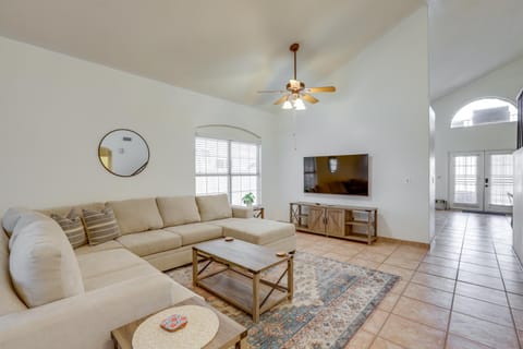 Cookout Ready! Desert Oasis with Pool in Goodyear House in Goodyear